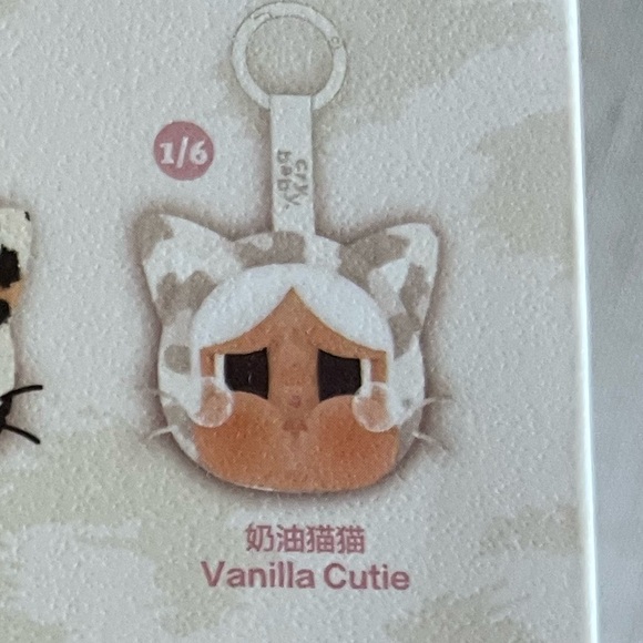 Pop Mart Crybaby Wild but Cutie - Vanilla Cutie - Picture 4 of 4